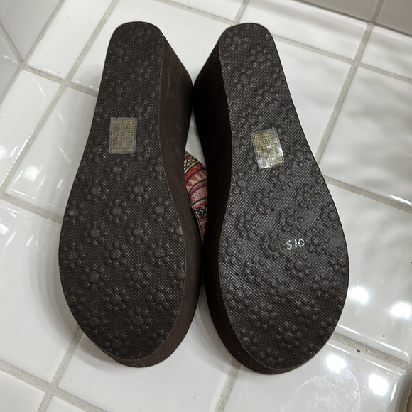 Rocket Dog Platform Flip Flops - Picture 3 of 3